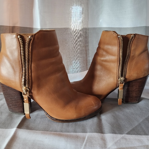 Aldo Booties - Picture 1 of 7